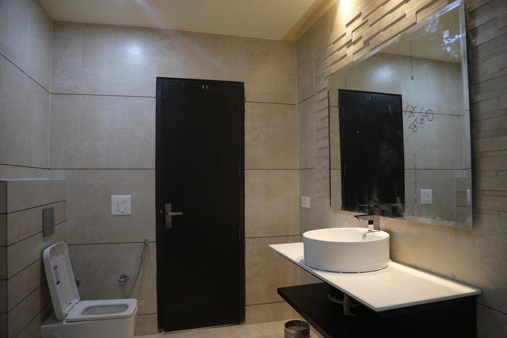 Hotel Hardy'S World Ludhiana Camera foto